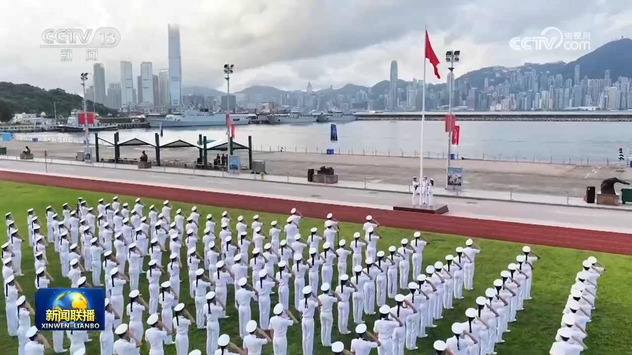 萧敬腾在婚礼上泪流满面